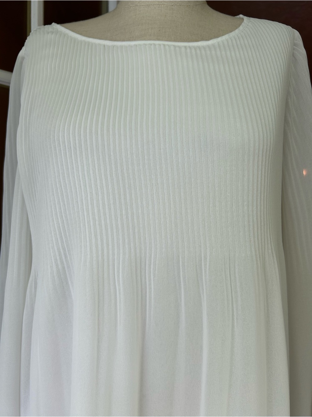 Max Studio Ivory Pleated Chiffon Tunic Blouse new with tags medium. - Picture 3 of 12